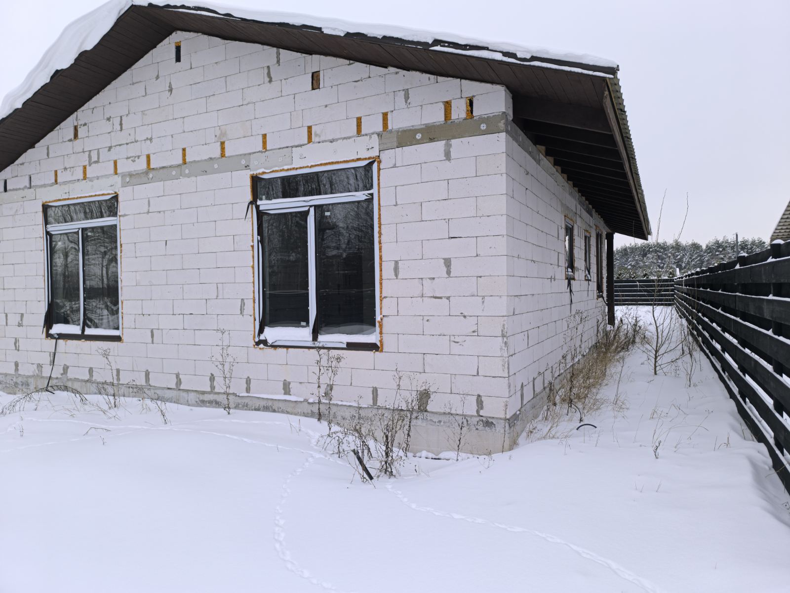 Фото фасаду